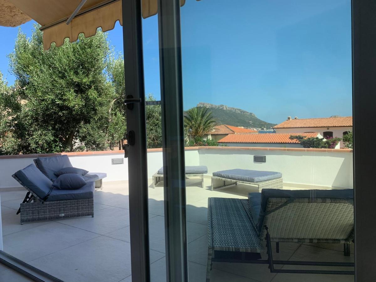 Bona Ciurrata Hotel Golfo Aranci Eksteriør billede